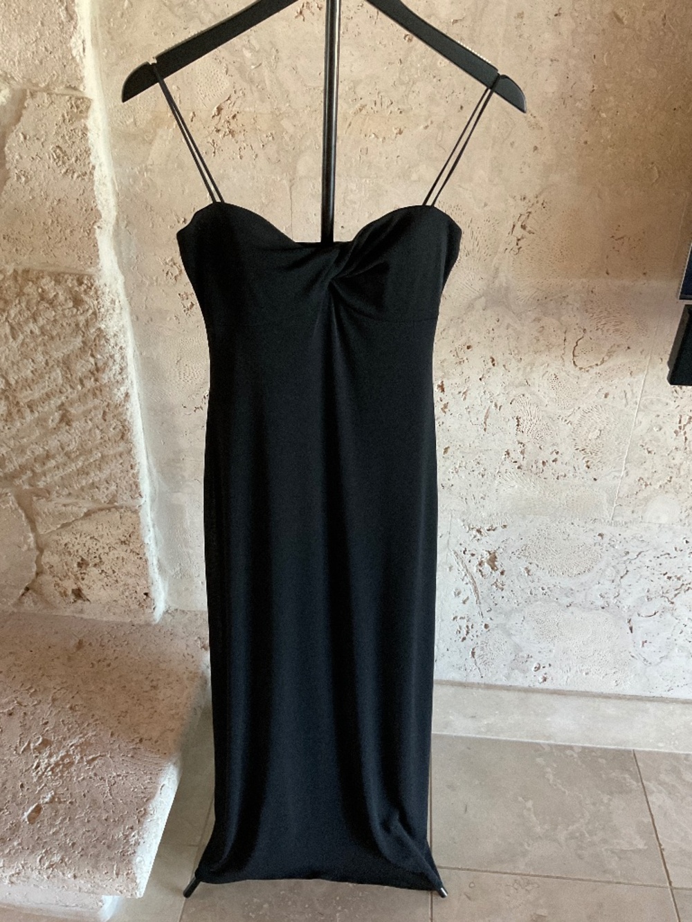 Laundry by Shelli Segal Size 6 Black long  gown